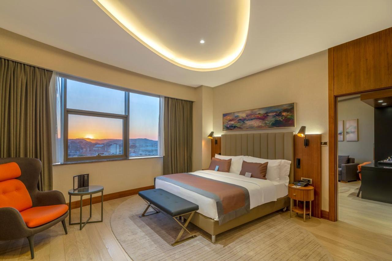 Crowne Plaza Cappadocia - Nevsehir By Ihg Hotel Стая снимка