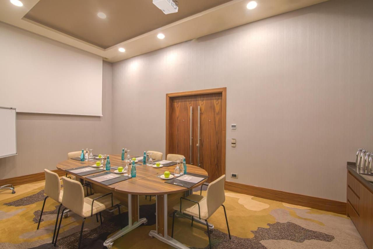 Crowne Plaza Cappadocia - Nevsehir By Ihg Hotel Екстериор снимка